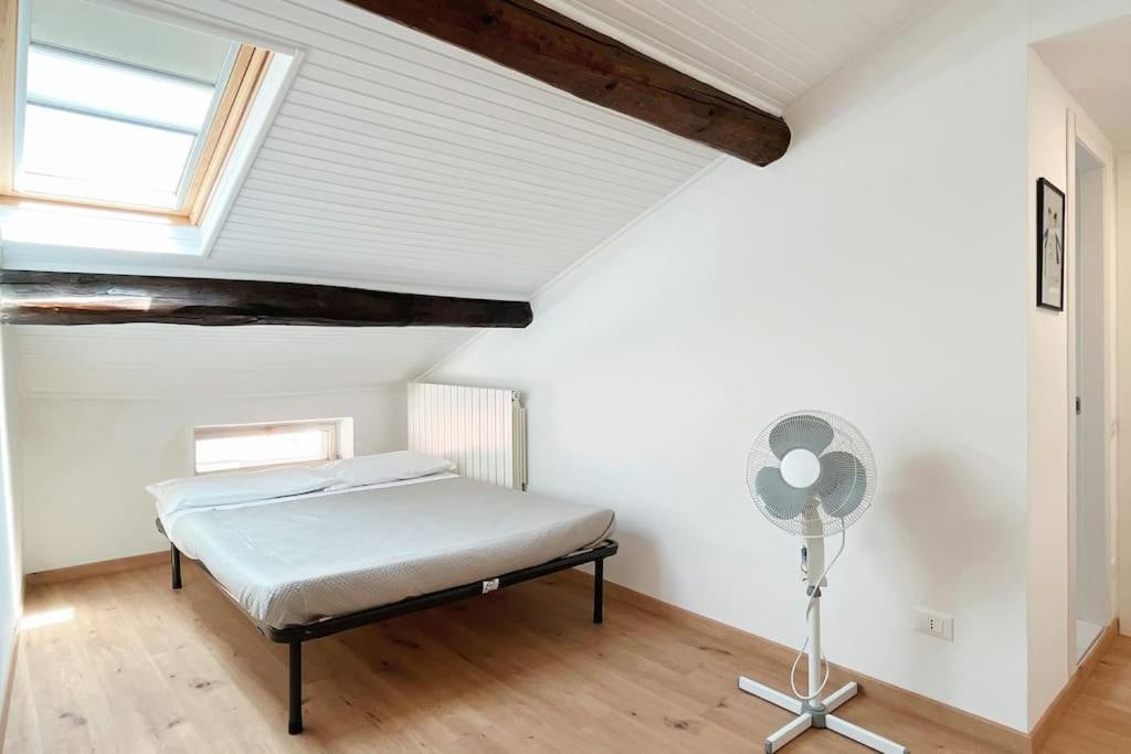 Appartamento Nest On The Roofs - Affitti Brevi Italia Lecco Esterno foto