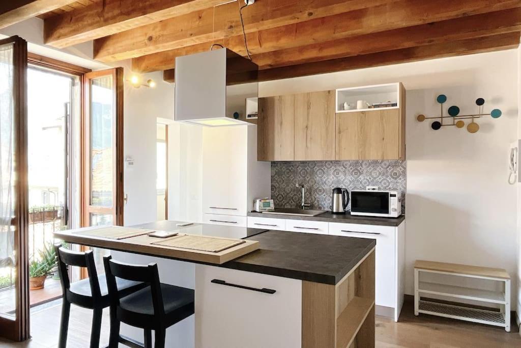 Appartamento Nest On The Roofs - Affitti Brevi Italia Lecco Esterno foto