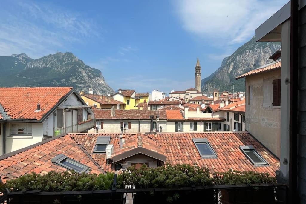 Appartamento Nest On The Roofs - Affitti Brevi Italia Lecco Esterno foto