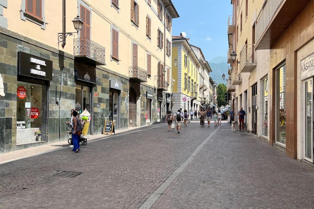 Appartamento Nest On The Roofs - Affitti Brevi Italia Lecco Esterno foto